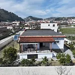 Lana's House 培拉特