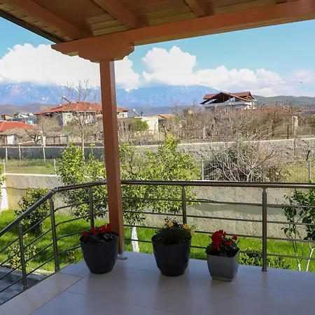 Lana's House 培拉特