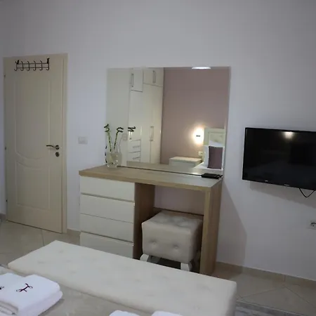 Lana's House